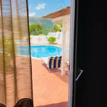 Hébergement de vacances Private Pool With Panoramic Views *